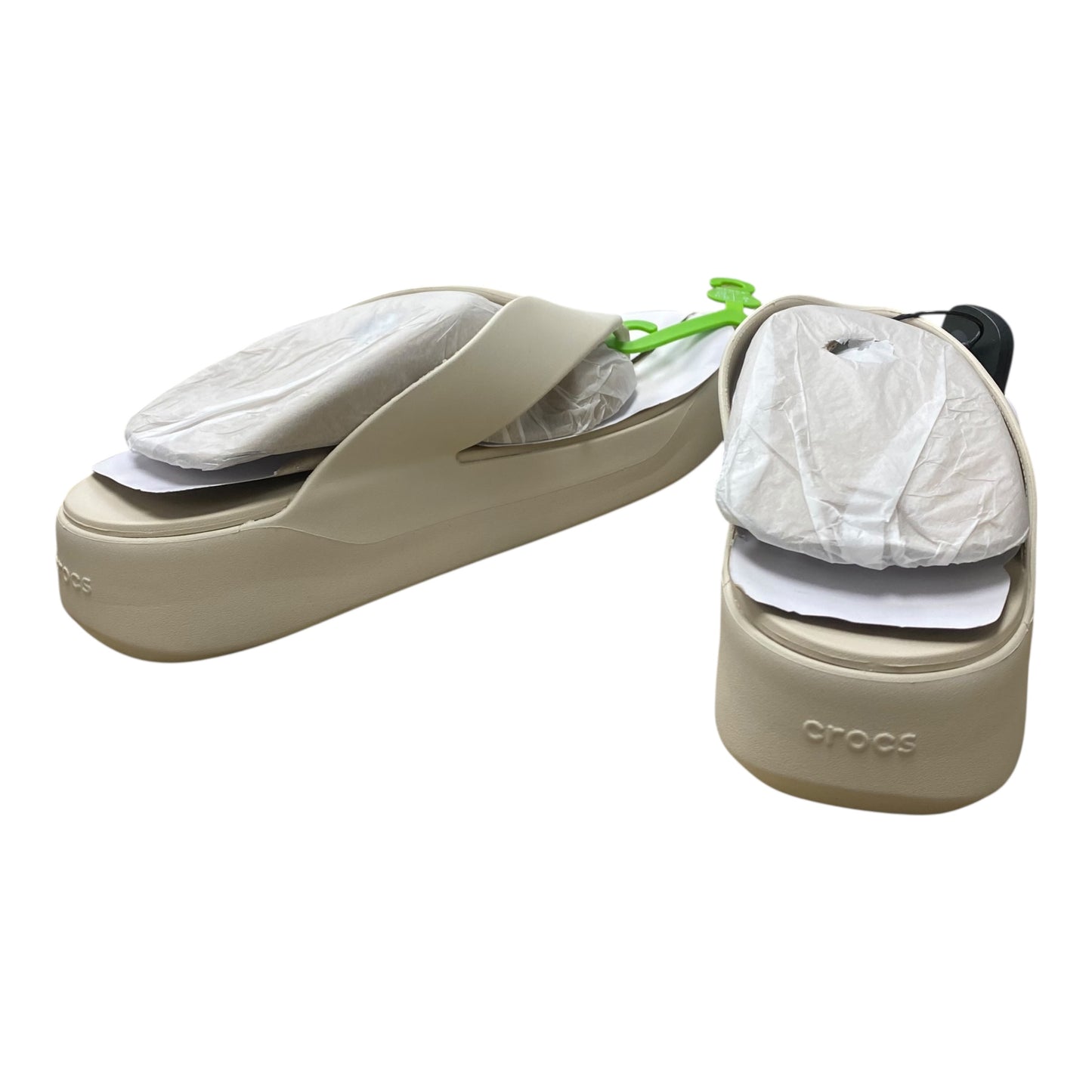 Sandals Flats By Crocs In Ivory, Size:10
