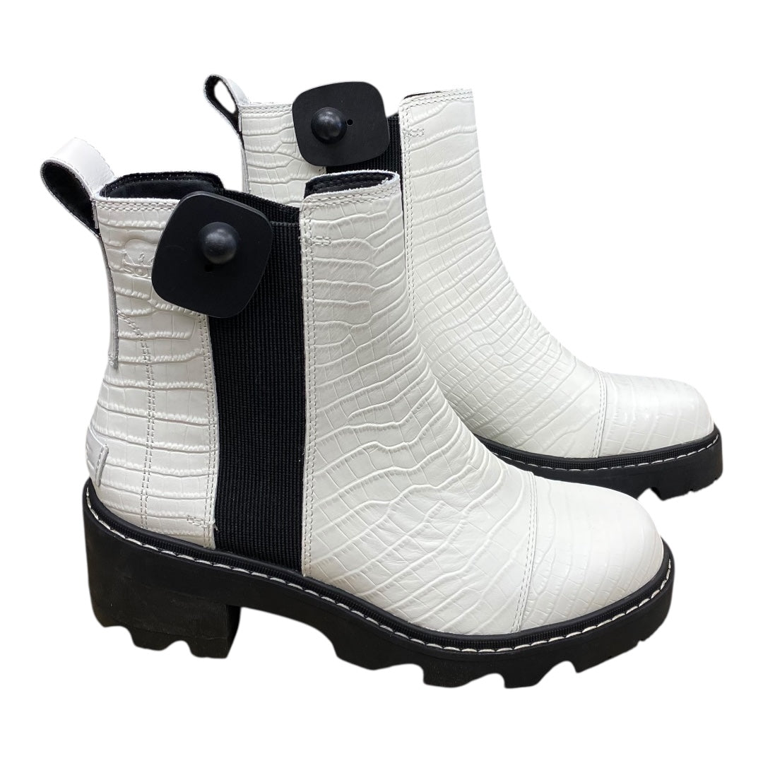 Boots Designer By Sorel In Black & White, Size:10