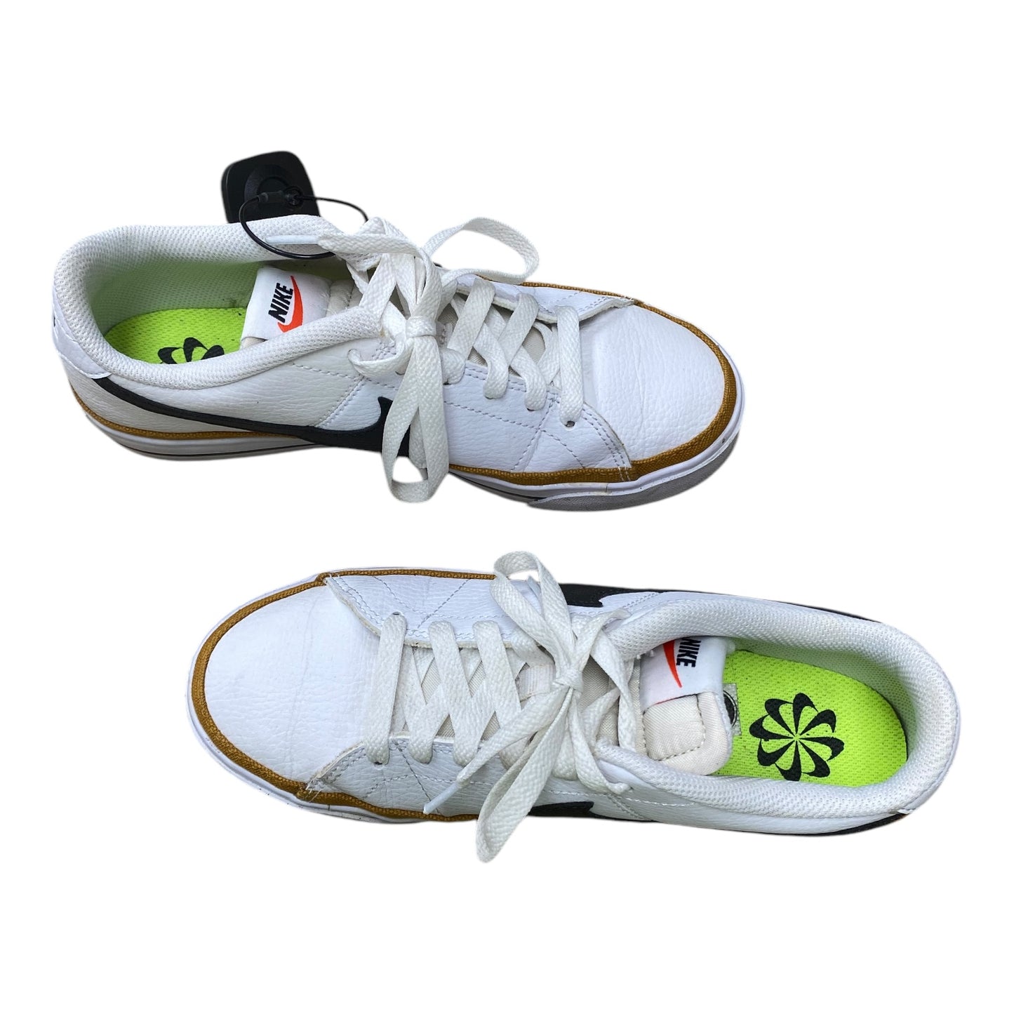 Shoes Sneakers By Nike In Black & White, Size: 7