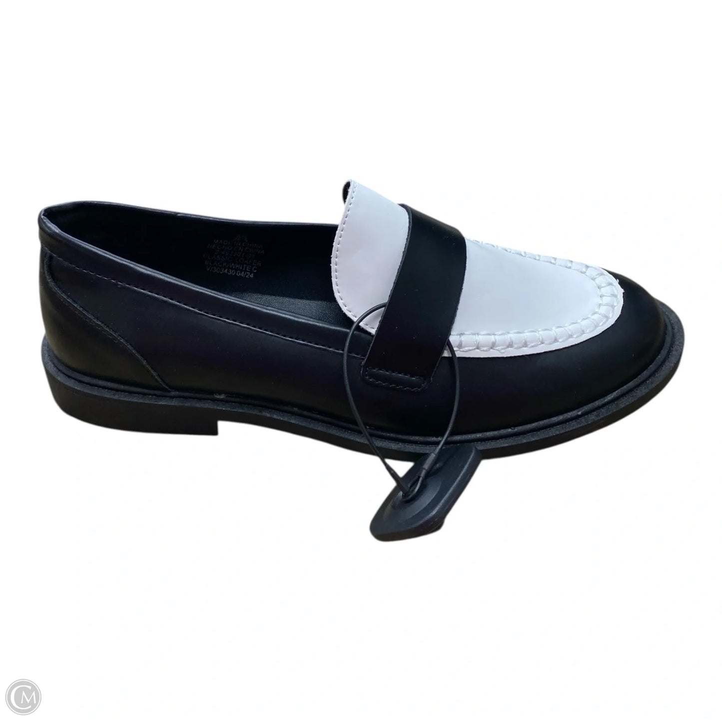 Shoes Flats By Old Navy In Black & White, Size: 9.5