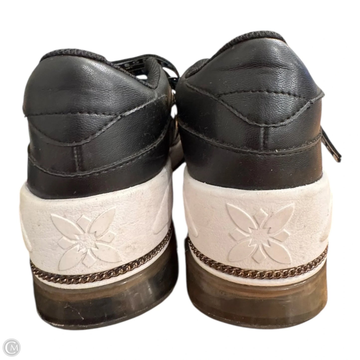 Shoes Sneakers By Bcbgeneration In Black & White, Size: 7.5