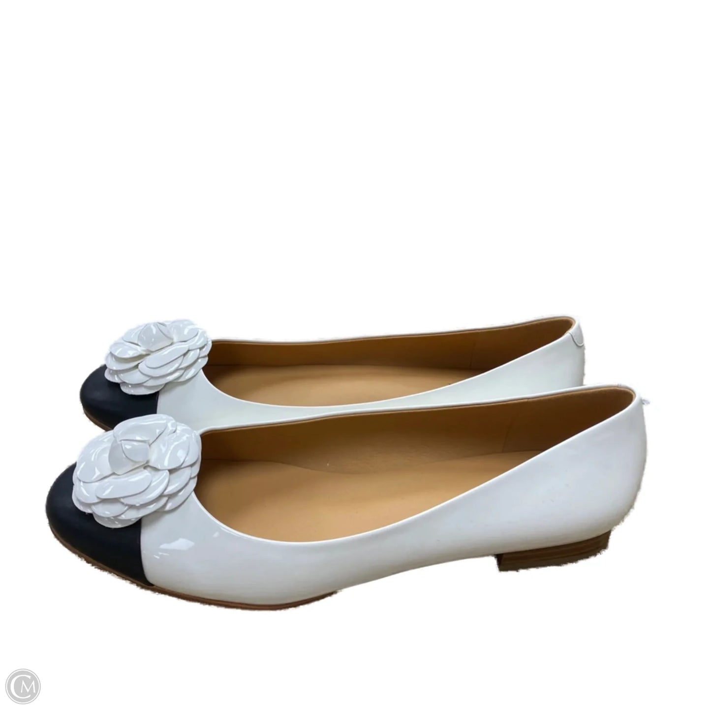 Shoes Flats By Cmc In White, Size: 9.5
