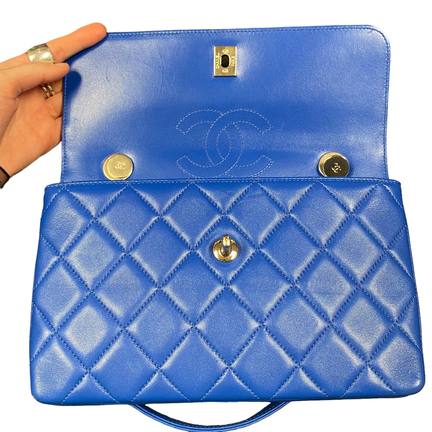 Handbag Luxury Designer By Chanel, Size: Medium