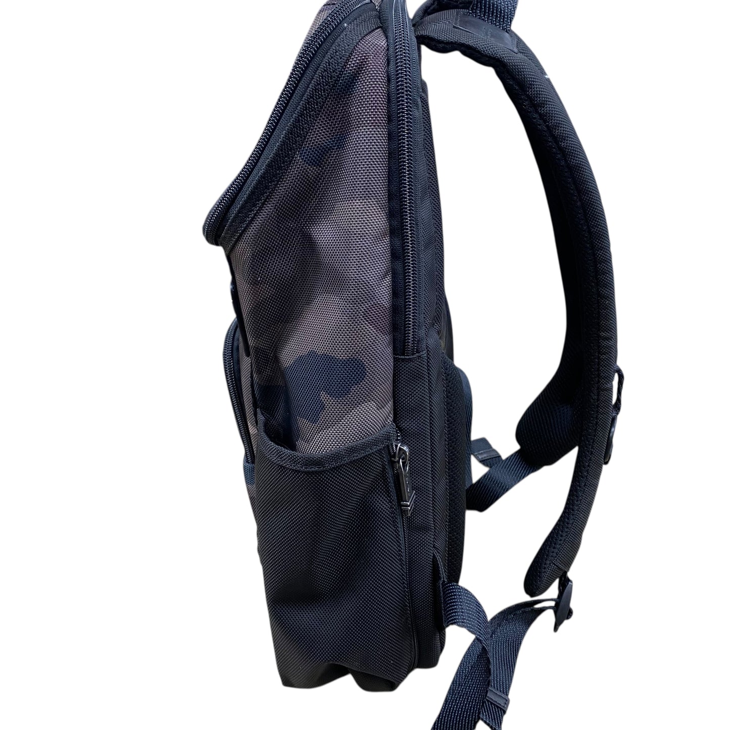 Backpack Designer By Tumi In Camouflage Print, Size:Large
