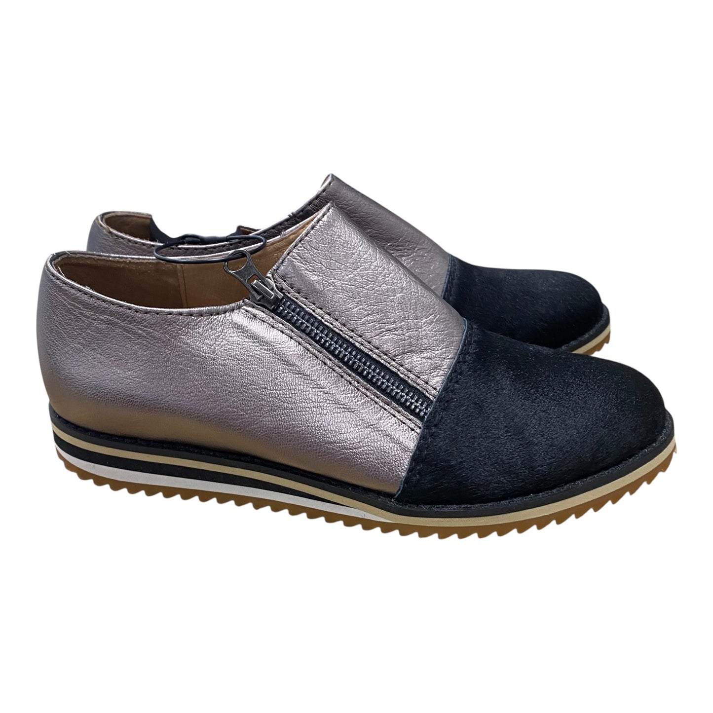 Shoes Flats By Cmb In Black & Silver, Size:8.5