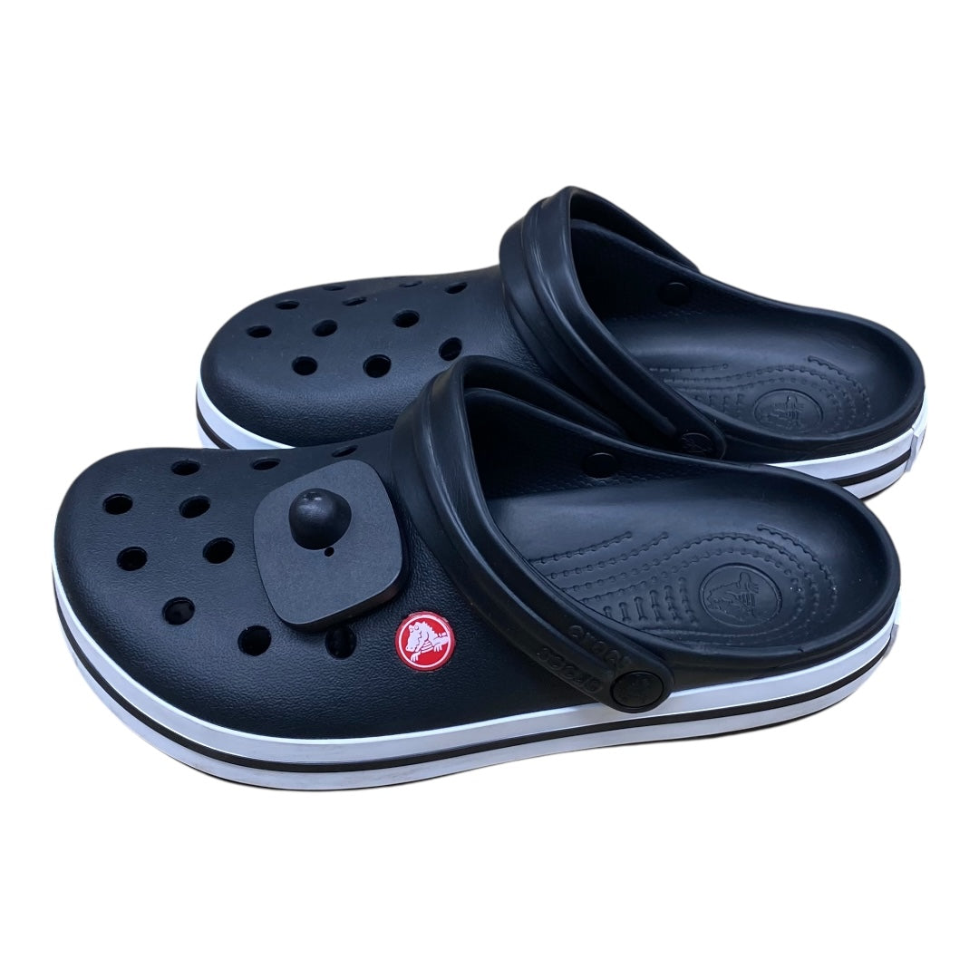 Sandals Flats By Crocs In Black, Size:8