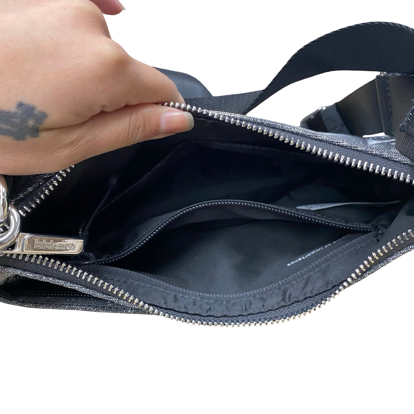 Handbag By Lululemon In Black & Silver, Size:Medium