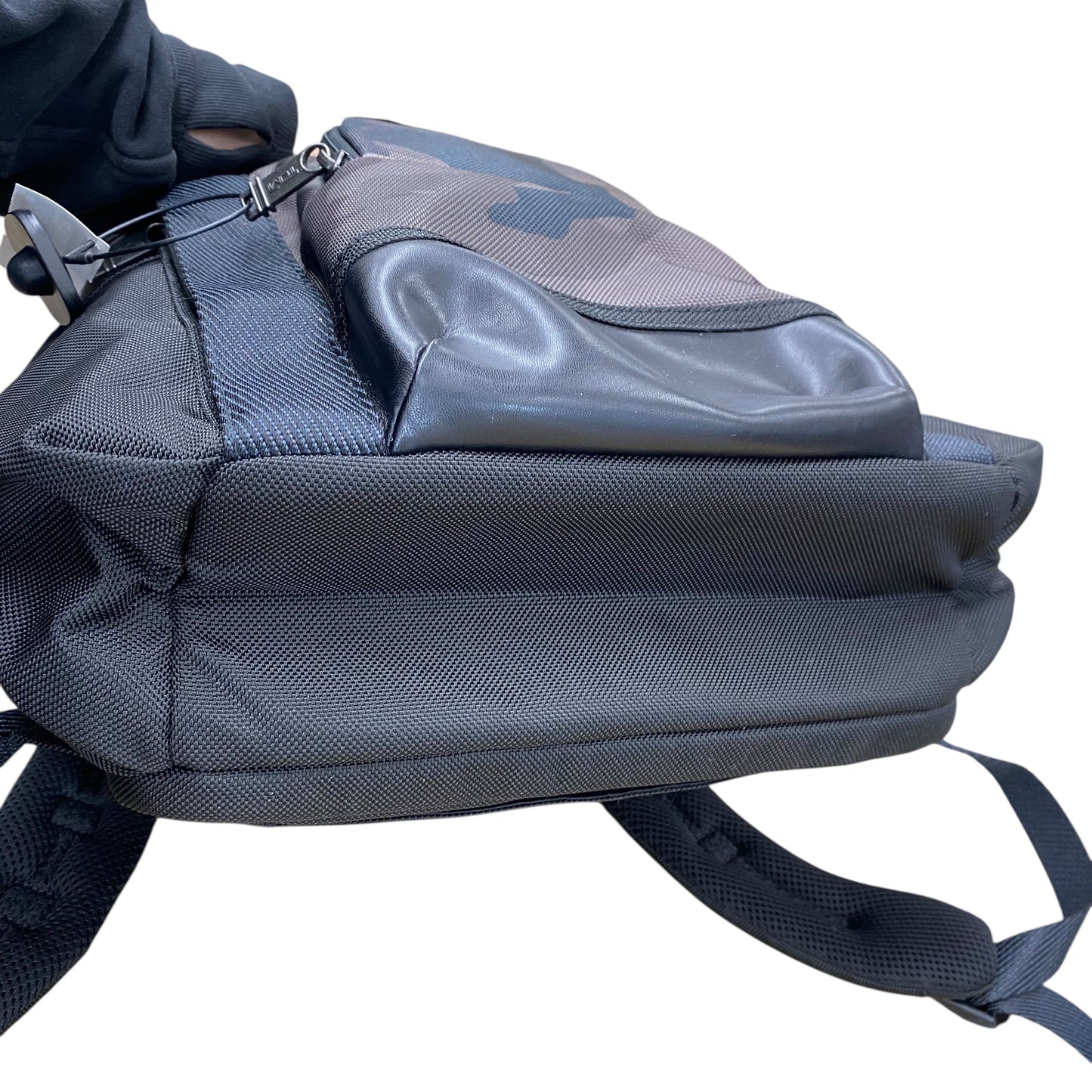 Backpack Designer By Tumi In Camouflage Print, Size:Large