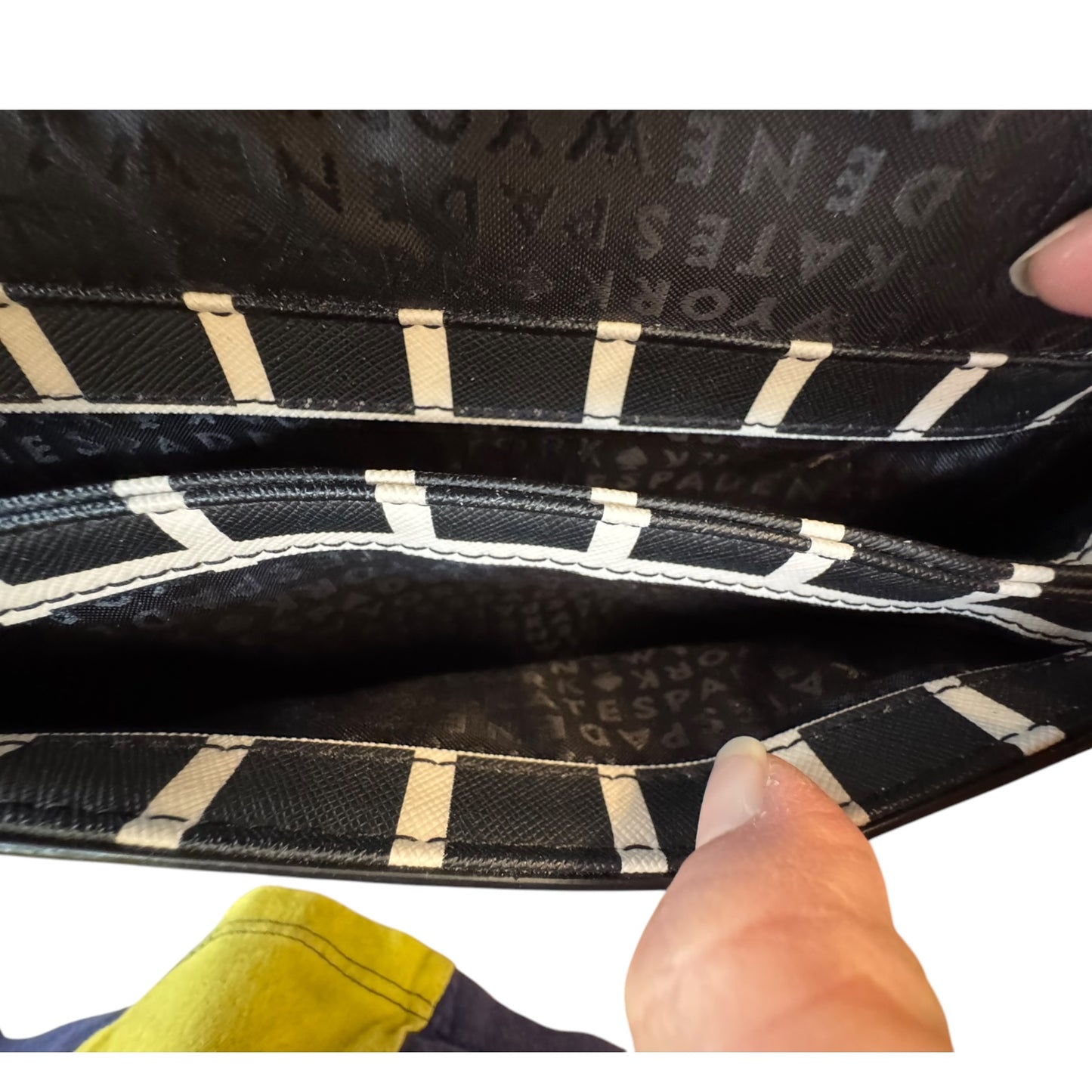 Handbag Designer By Kate Spade In Black & White, Size:Small