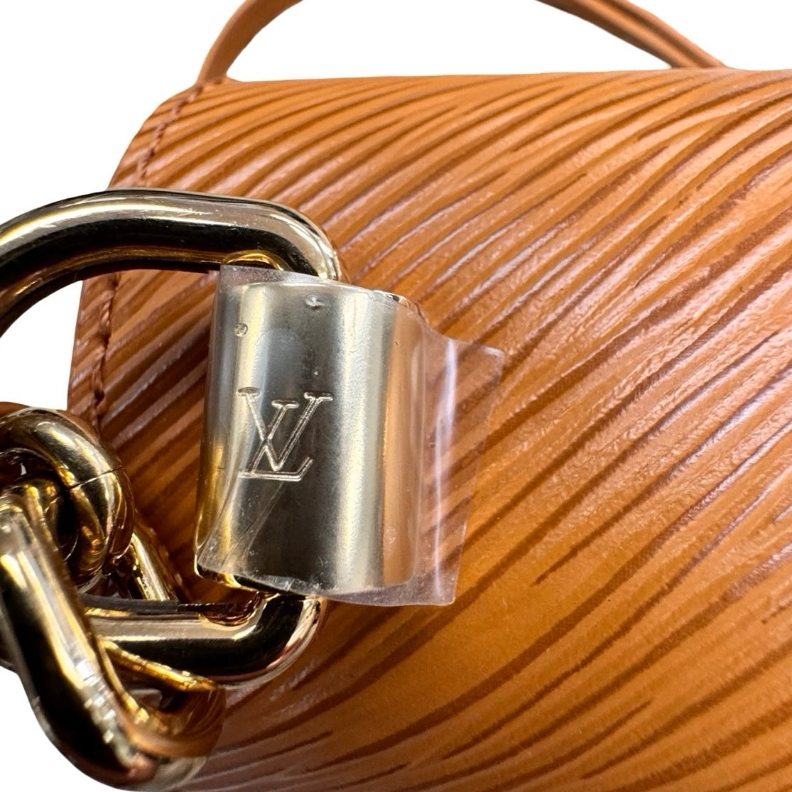 Epi Twist MM Handbag Luxury Designer By Louis Vuitton In Gold Full Set, Size:Medium (MM)