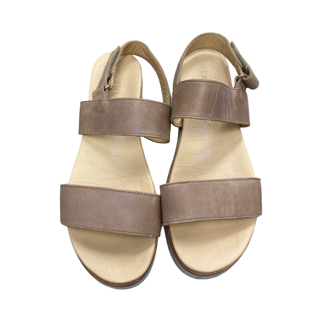 Sandals Flats By Cmc In Brown, Size:7