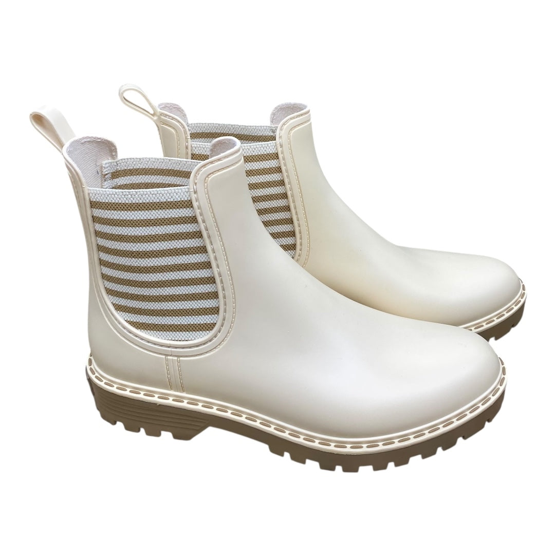 Boots Ankle Flats By Cmb In Cream, Size:7.5