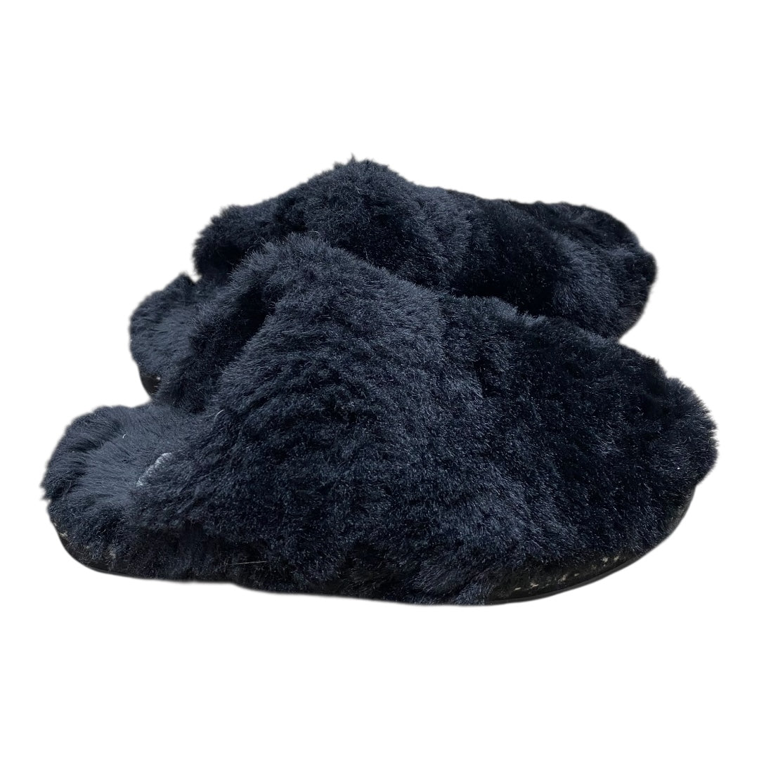 Slippers By Minnetonka In Black, Size:8