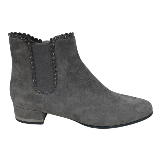 Boots Ankle Heels By Vaneli In Grey, Size:8