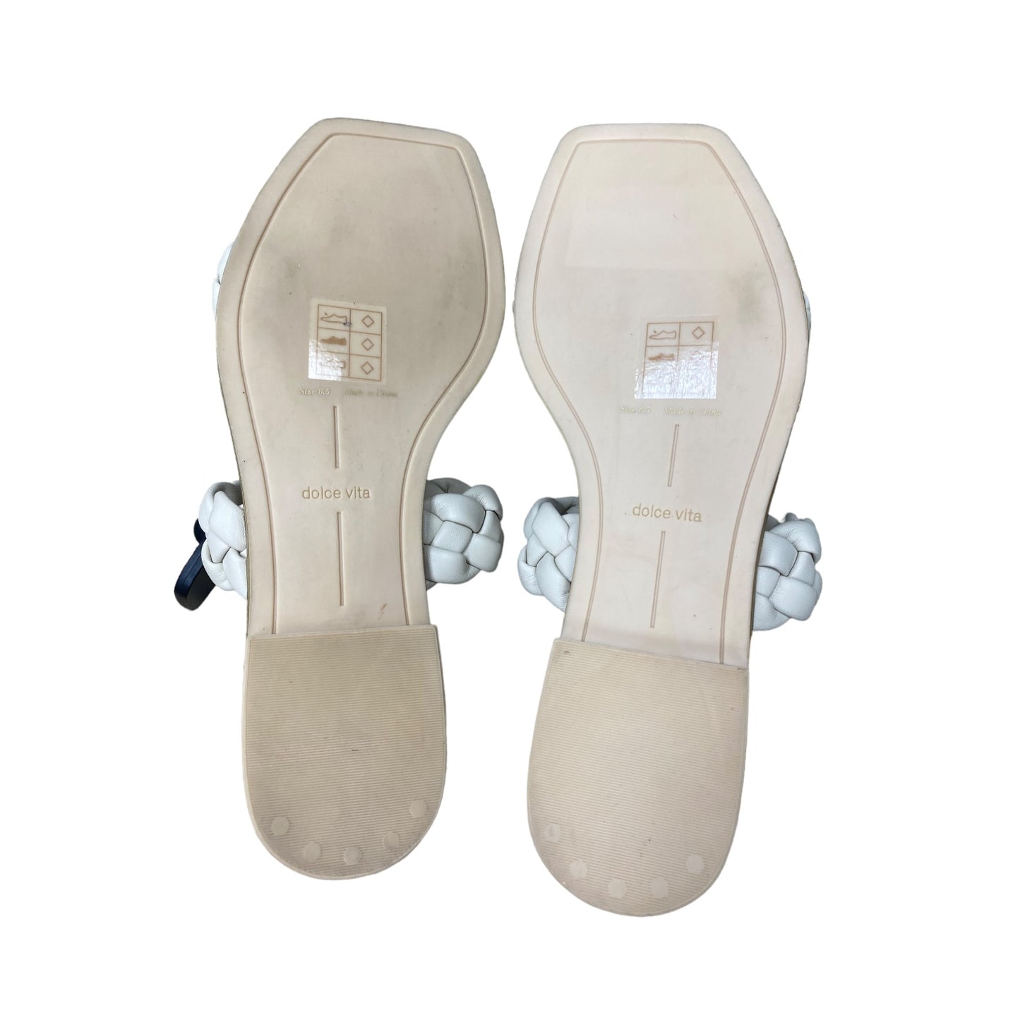 Cream Sandals Flats Dolce Vita, Size 8.5