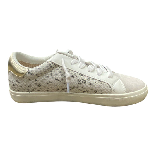 Shoes Sneakers By Vintage Havana In Grey & White, Size: 8