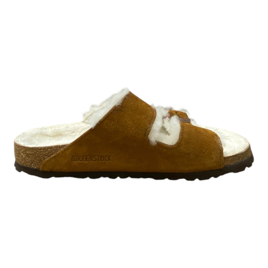 Sandals Flats By Birkenstock In Brown & White, Size: 8