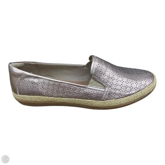 Shoes Flats By Clarks In Gold, Size: 9.5