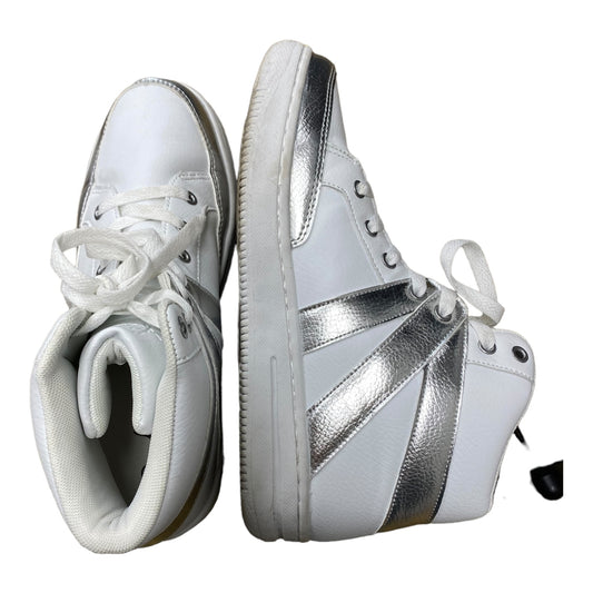Shoes Sneakers By ALEXANDRA Size: 9