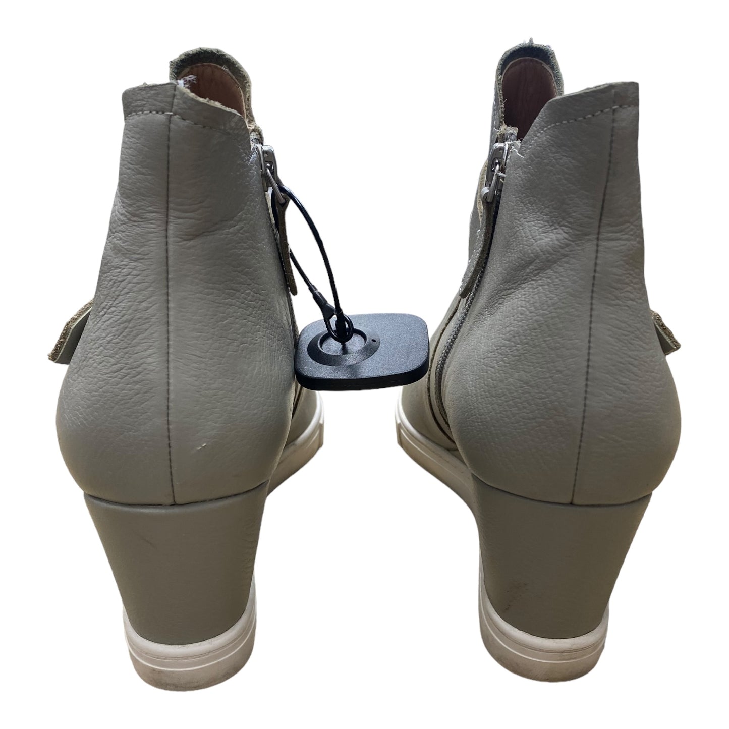 Boots Ankle Heels By Linea Paolo In Grey, Size: 10