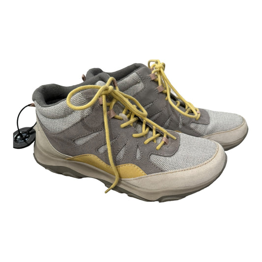 Shoes Hiking By Earth Origins  Size: 8.5