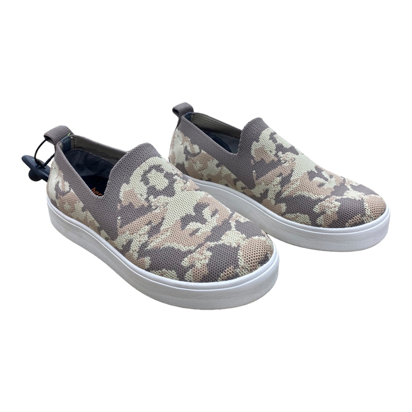 Shoes Sneakers By Bernie Mev In Camouflage Print, Size: 5.5