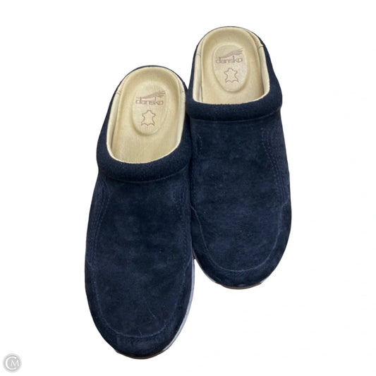 Shoes Flats By Dansko In Black, Size: 9