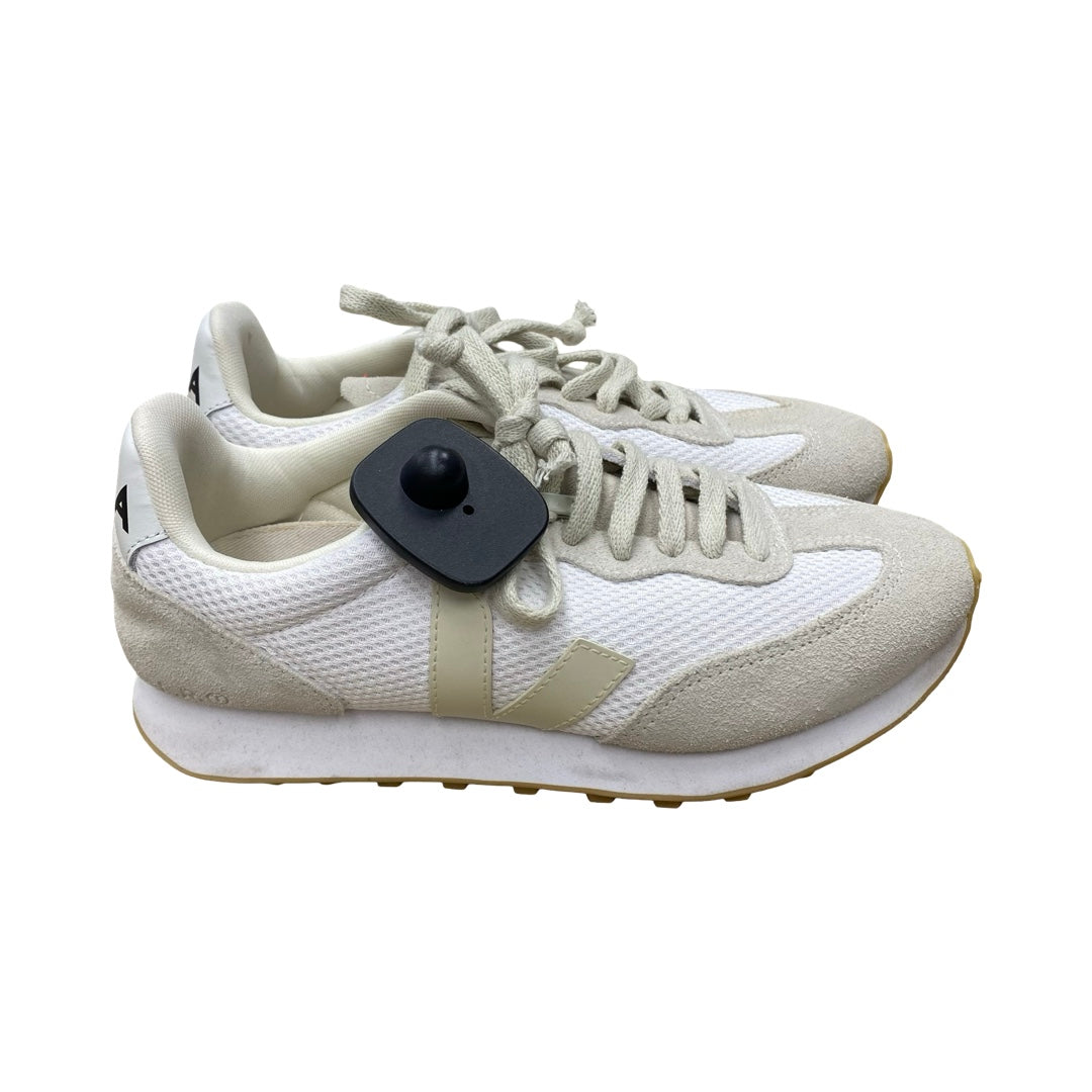 Shoes Sneakers By Veja In Cream & White, Size:6