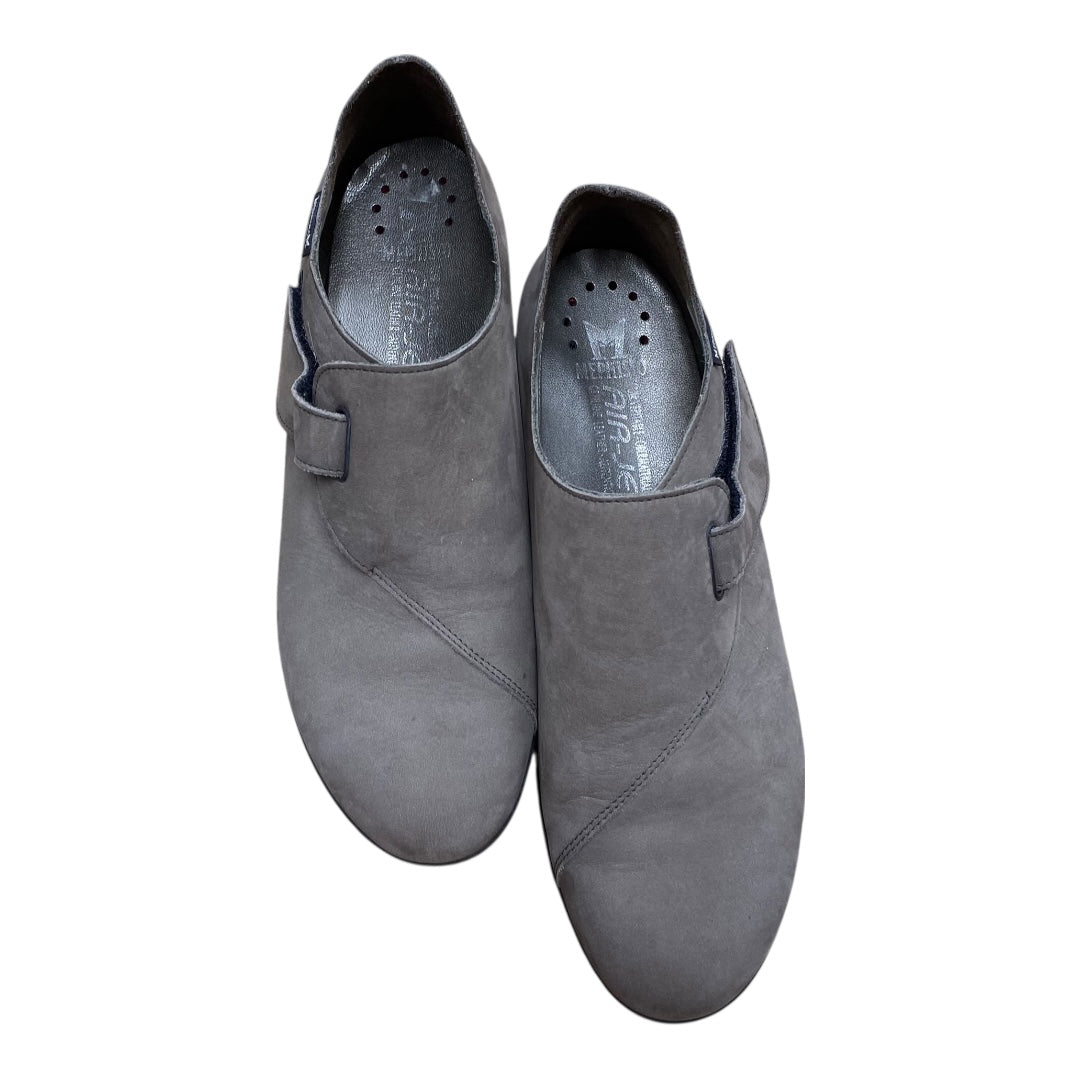 Shoes Flats By Mephisto In Taupe, Size:9.5