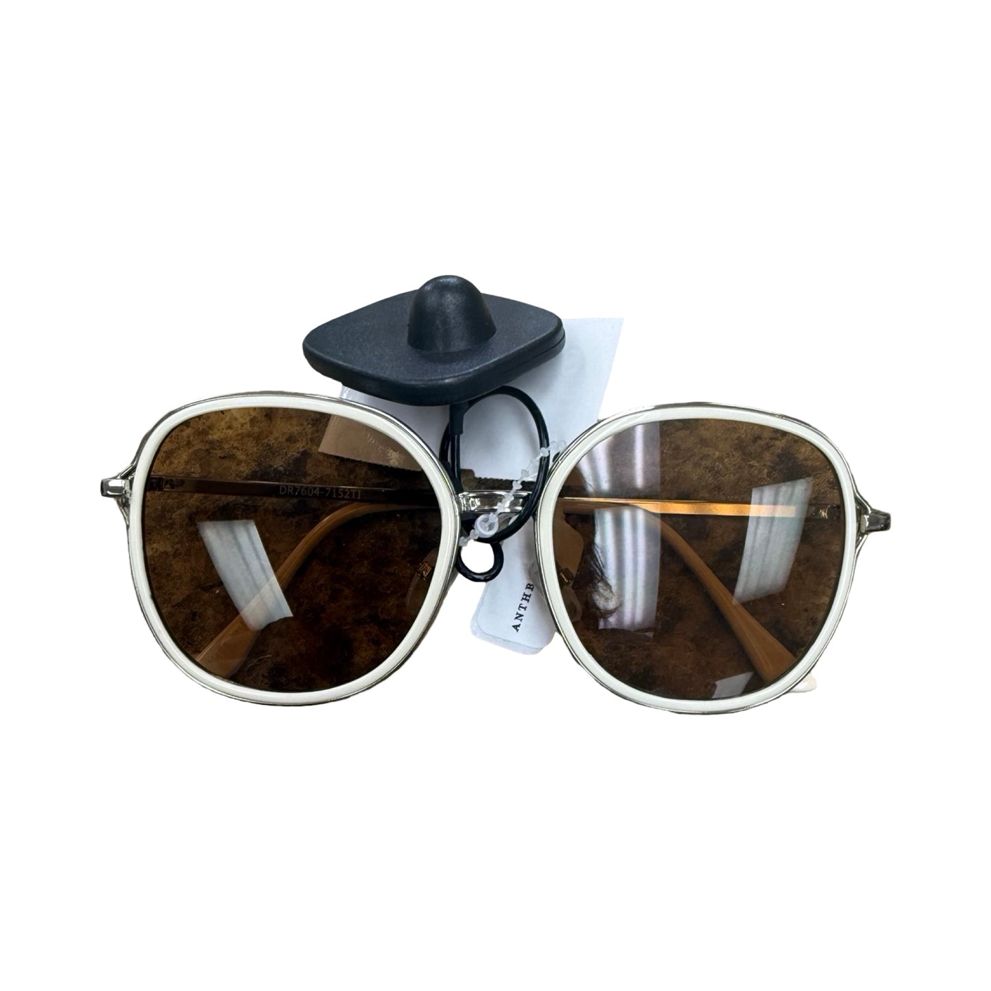 Sunglasses By Anthropologie In Cream, Size: