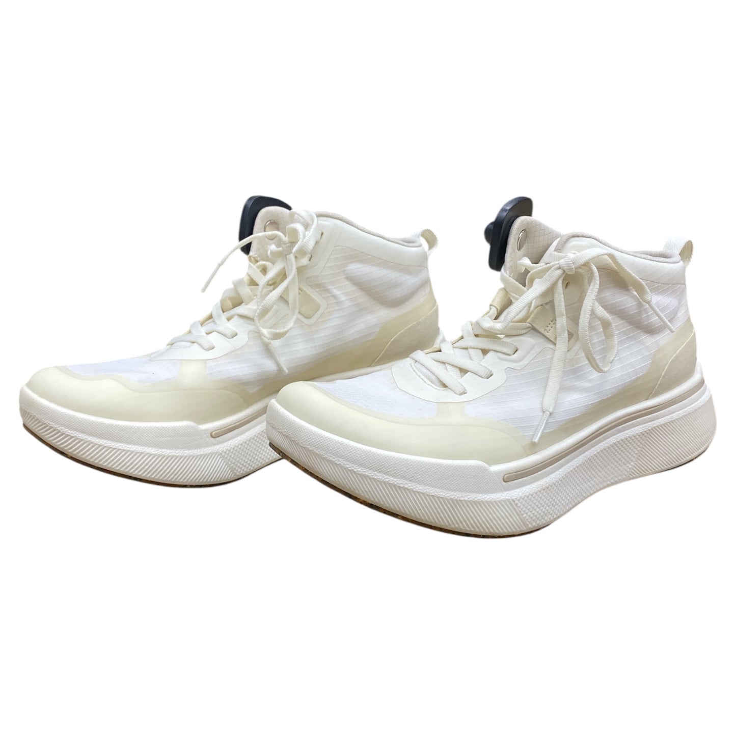 Shoes Athletic By Cmb In Cream, Size:8
