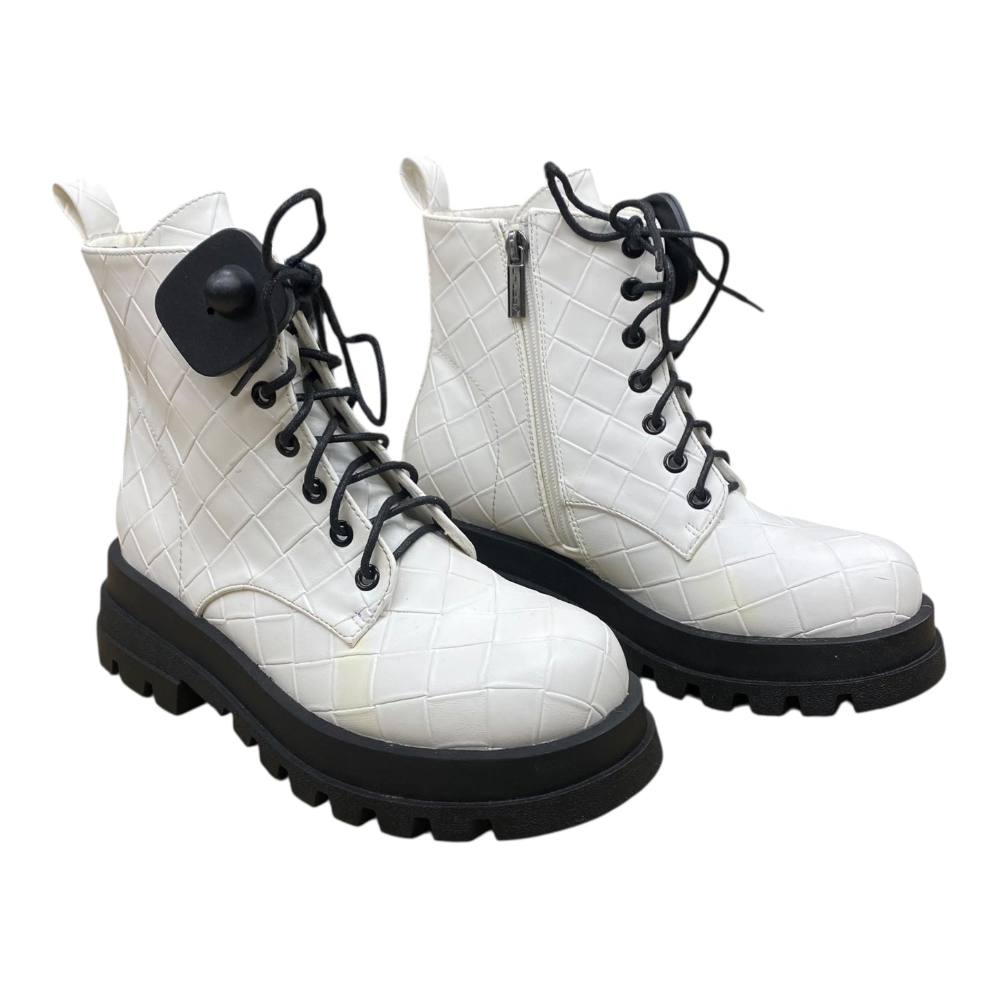 Boots Ankle Flats By Unilady In White, Size:7