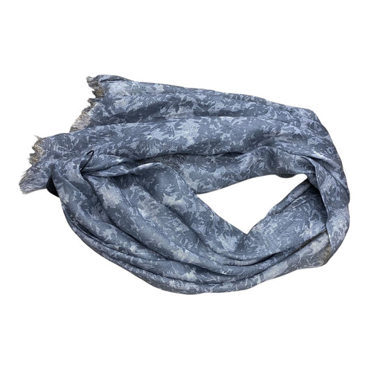 Scarf Long By Banana Republic In Grey
