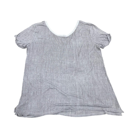 Athletic Top Ss By Lululemon In Grey, Size:L