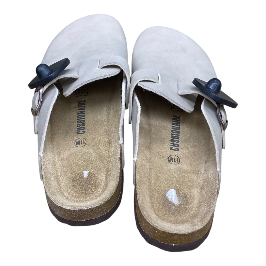Shoes Flats By Cushionaire In Taupe, Size:11