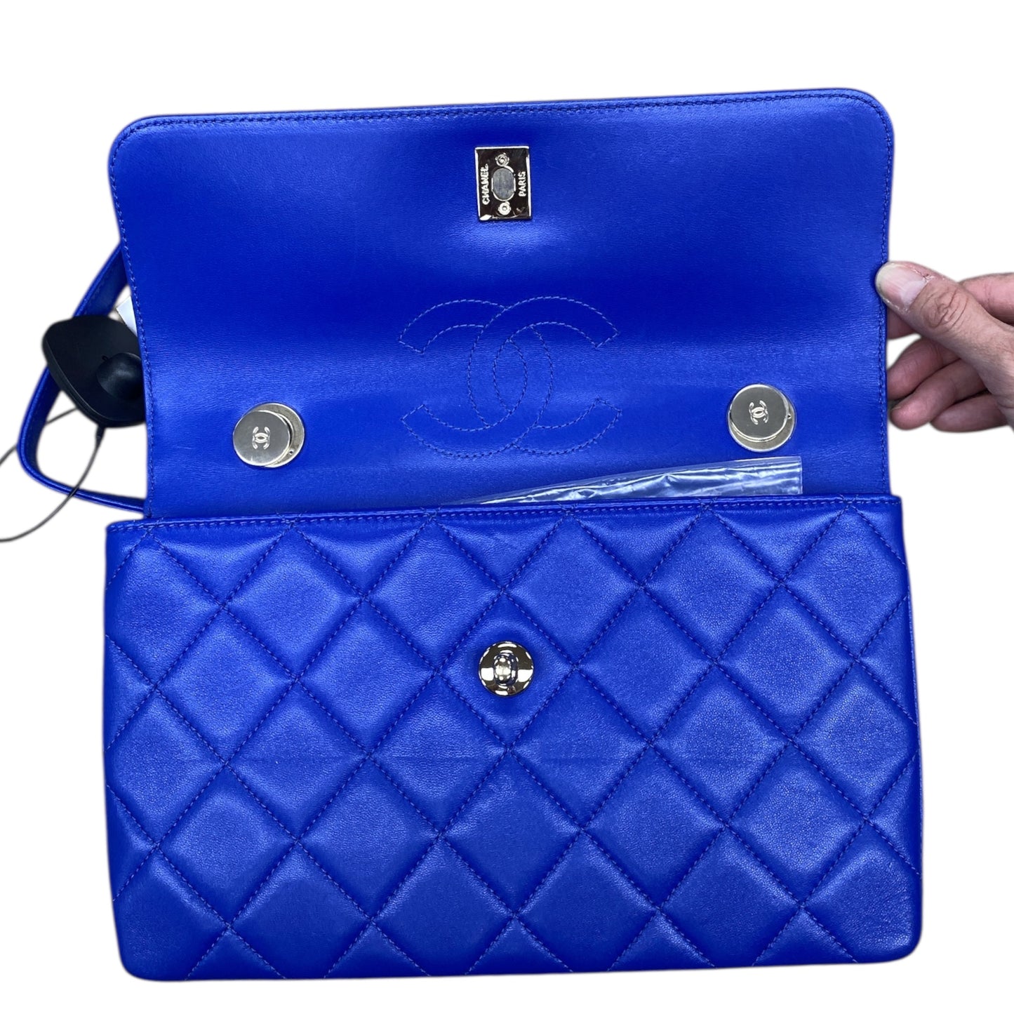 Handbag Luxury Designer By Chanel, Size: Medium