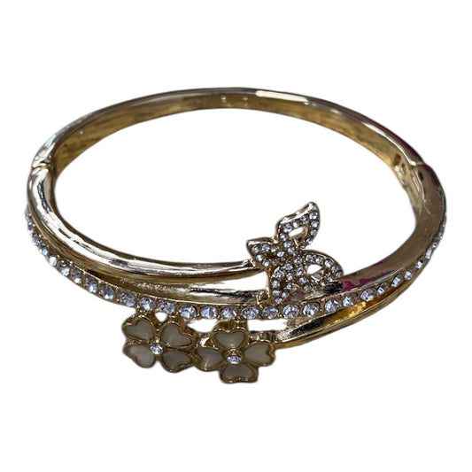 Bracelet Other By Clothes Mentor In Gold