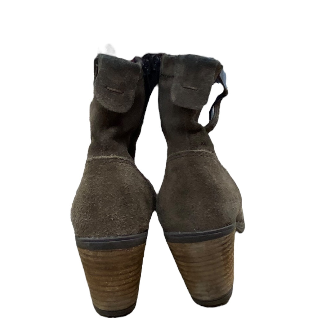 Boots Ankle Heels By Taos In Brown, Size:5.5
