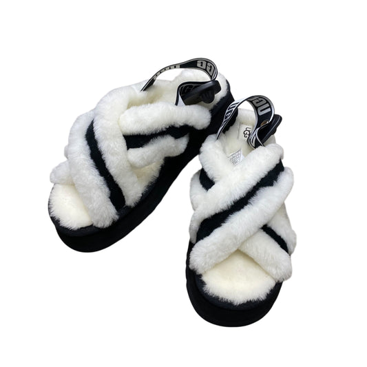 Sandals Designer By Ugg In Black & White, Size:9
