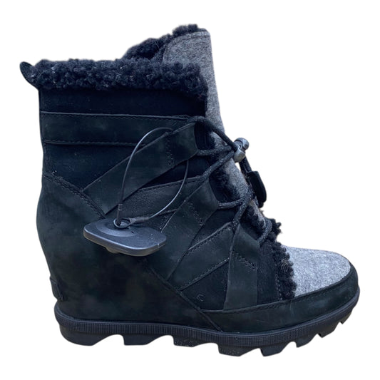 Boots Designer By Sorel In Black & Grey, Size:8