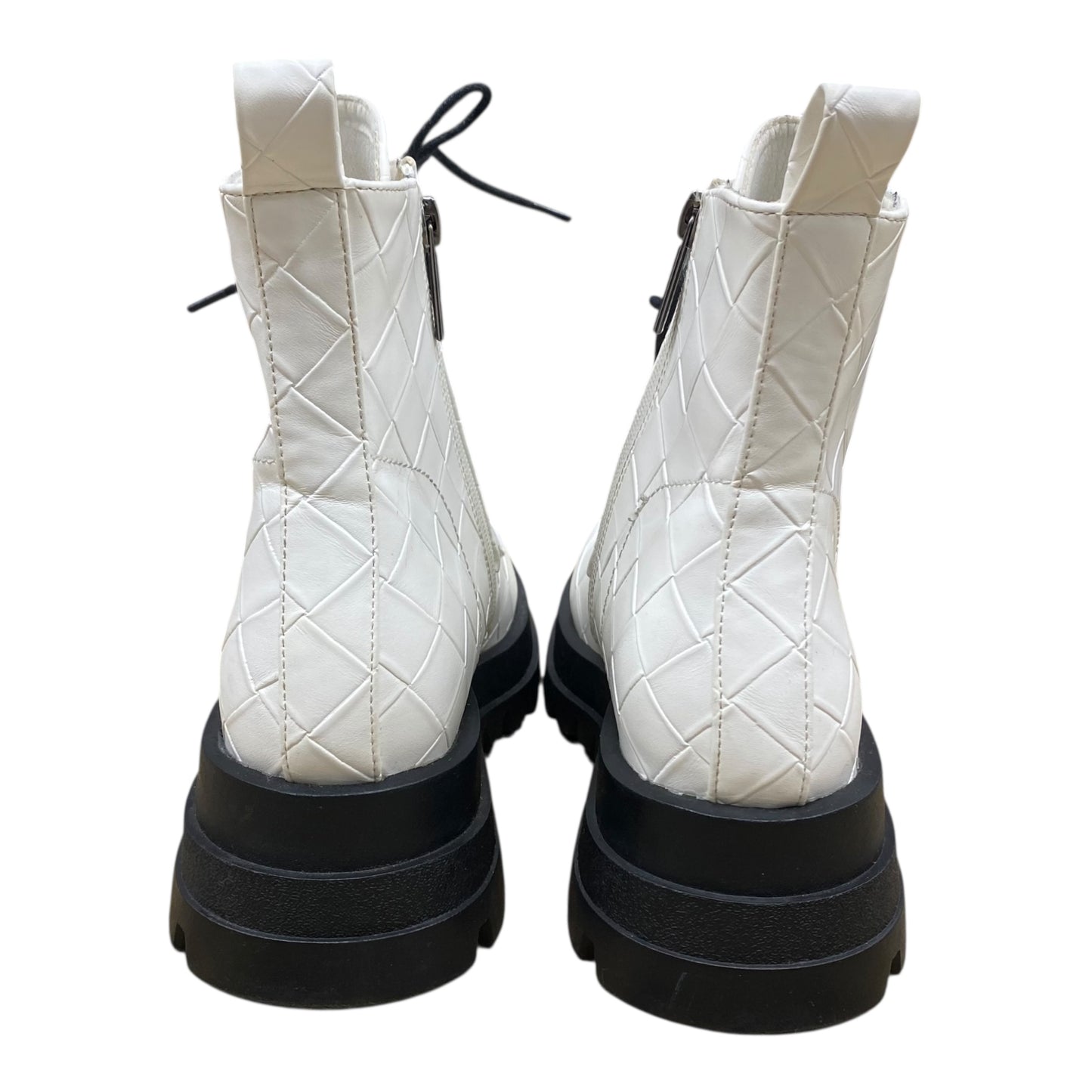 Boots Ankle Flats By Unilady In White, Size:7