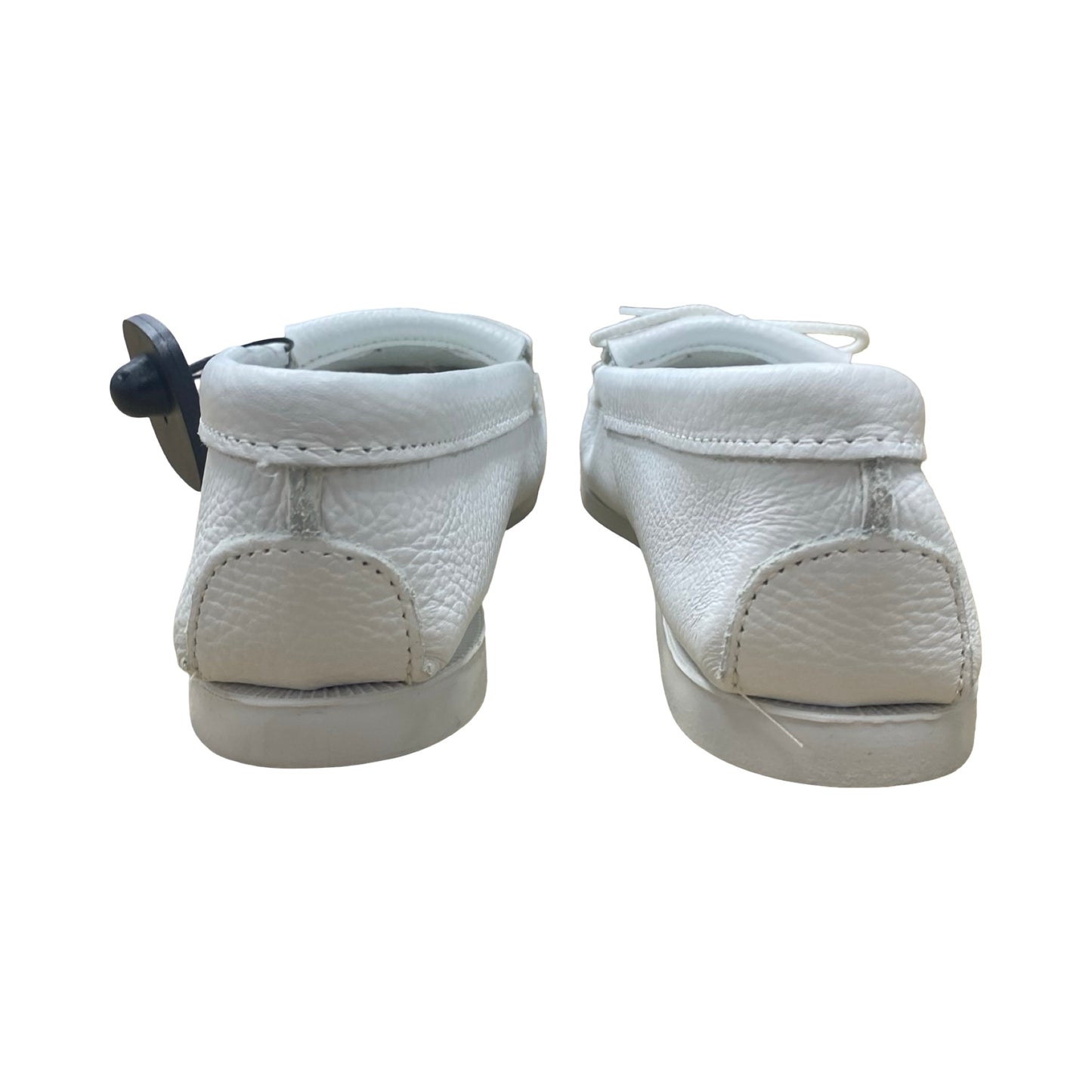 Shoes Flats By Minnetonka In White, Size:10