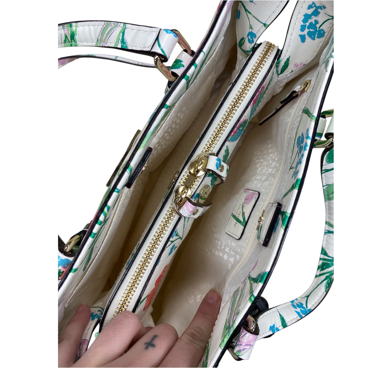 Handbag Designer By Kate Spade In Multi, Size:Medium