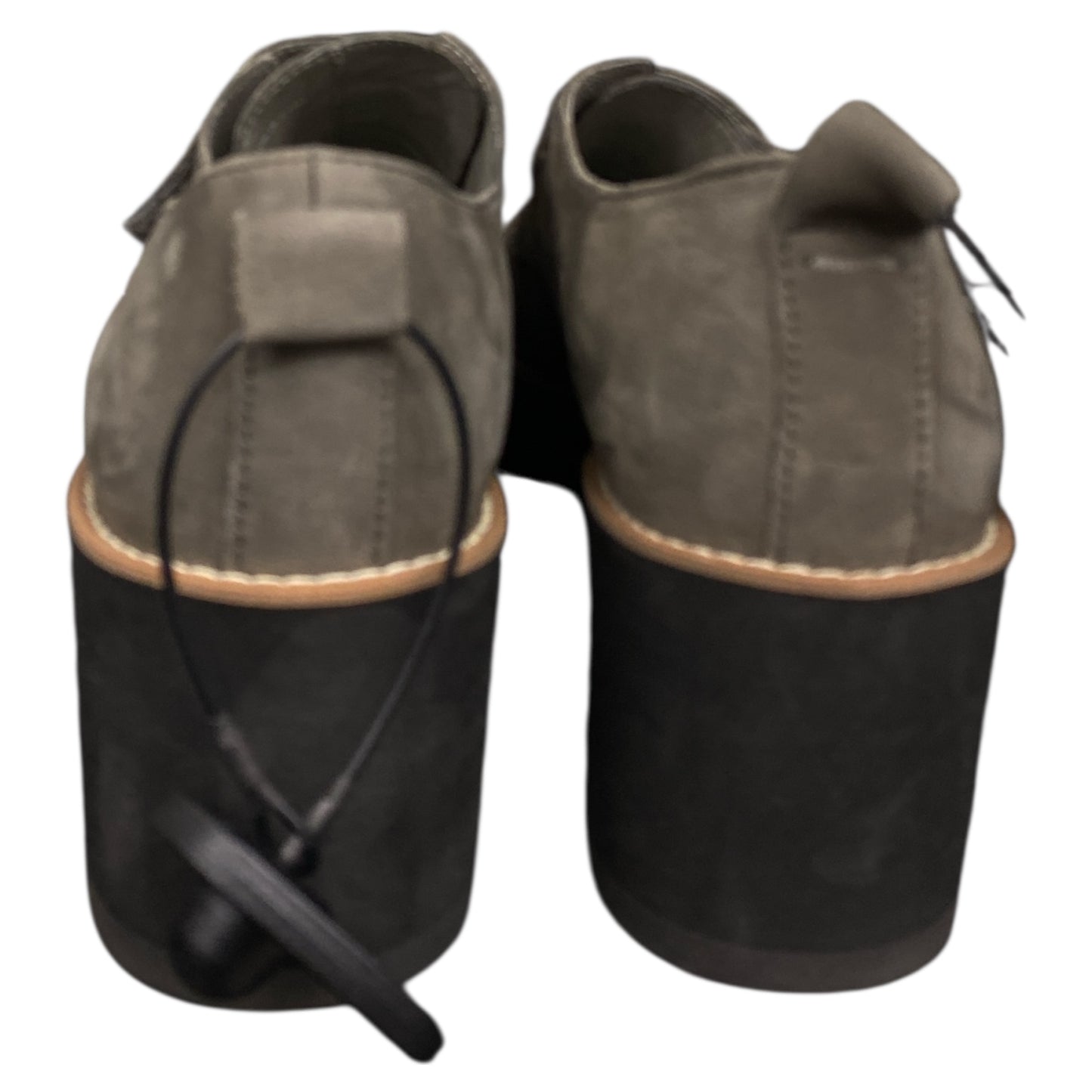 Shoes Designer By Eileen Fisher In Grey, Size:8