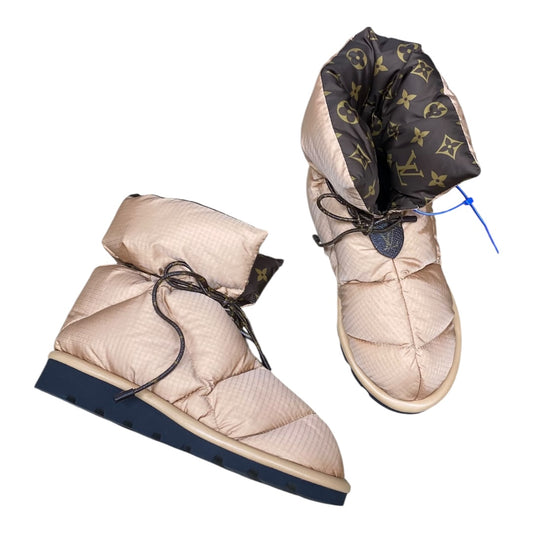 Boots Luxury Designer By Louis Vuitton In Brown, Size:6.5