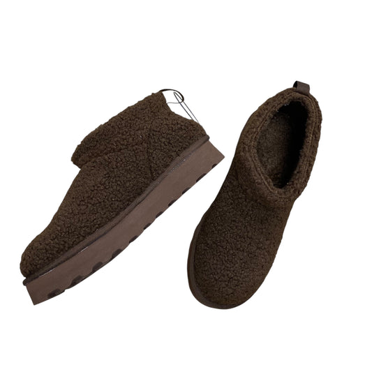 Boots Ankle Flats By Bearpaw In Brown, Size:8