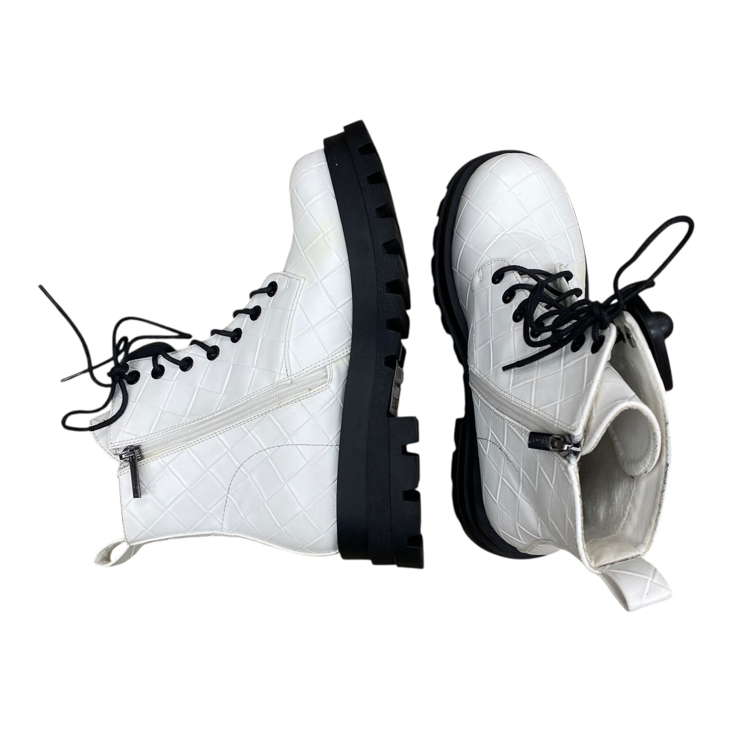 Boots Ankle Flats By Unilady In White, Size:7