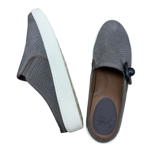 Shoes Sneakers By Sofft In Taupe, Size:9.5