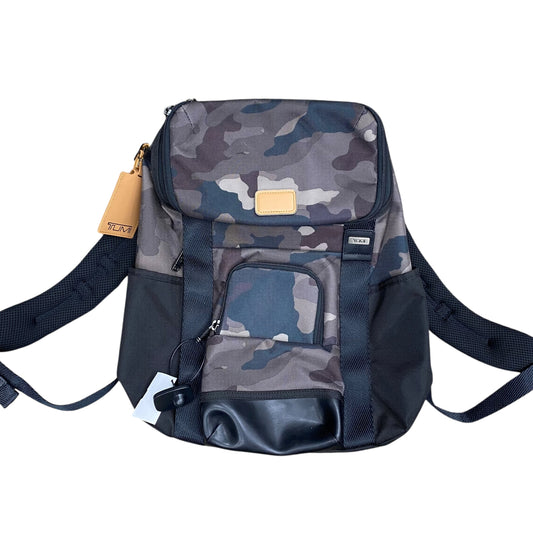 Backpack Designer By Tumi In Camouflage Print, Size:Large