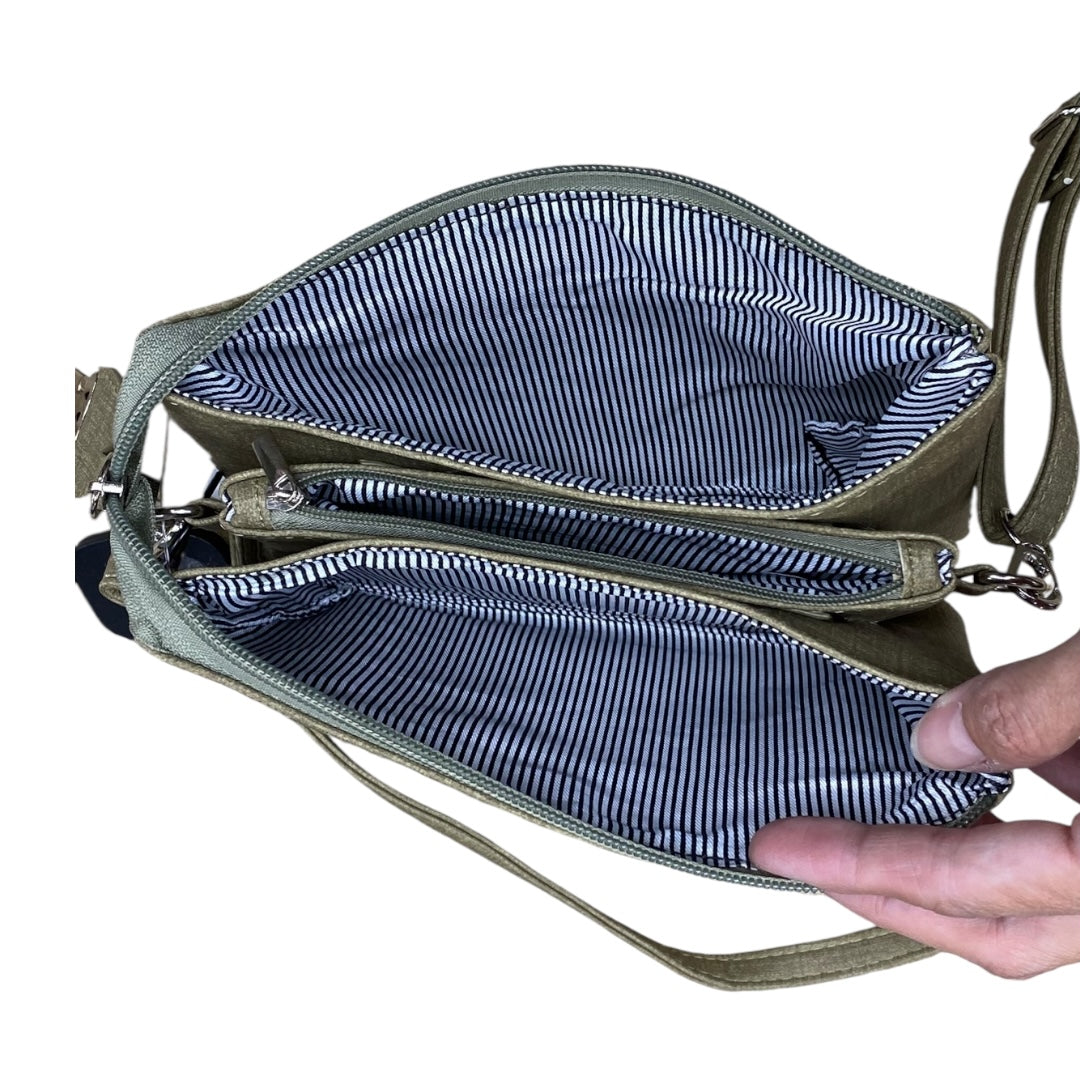 Handbag By Clothes Mentor In Green, Size:Small